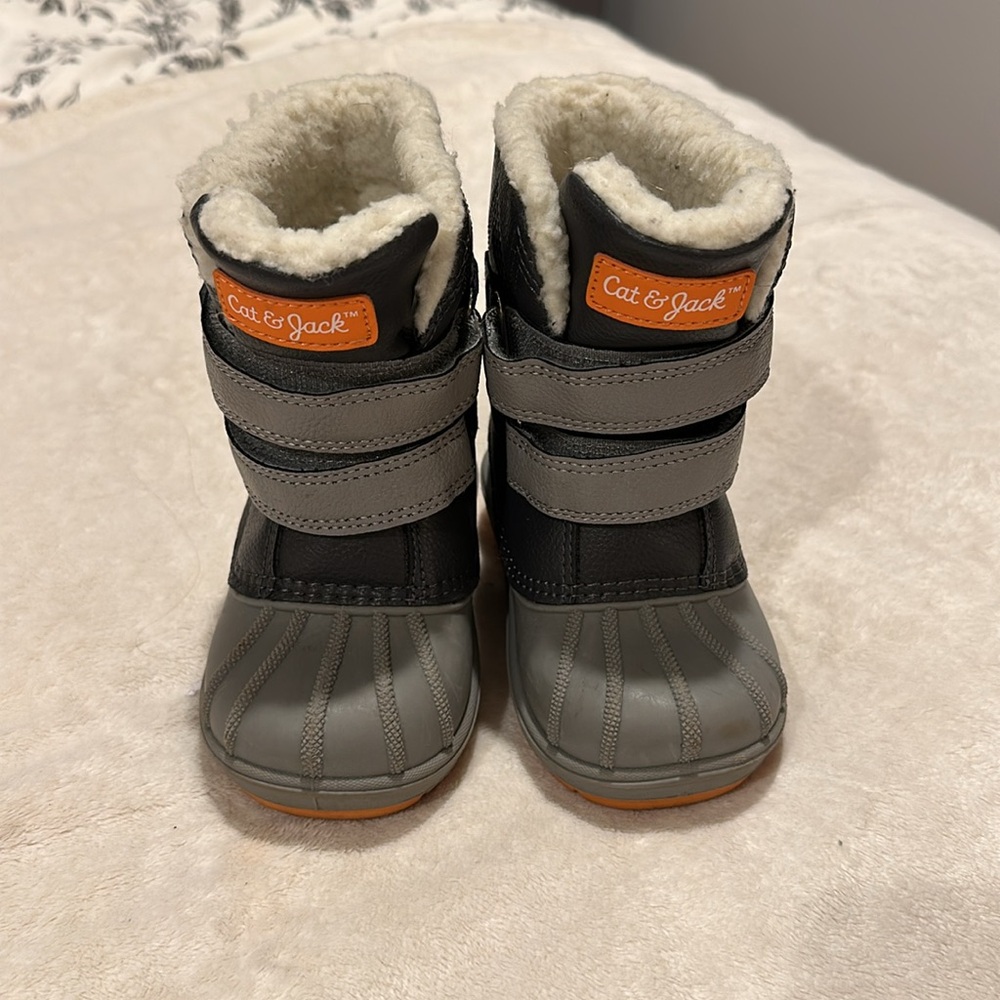 Cat & Jack winter toddler winter boots